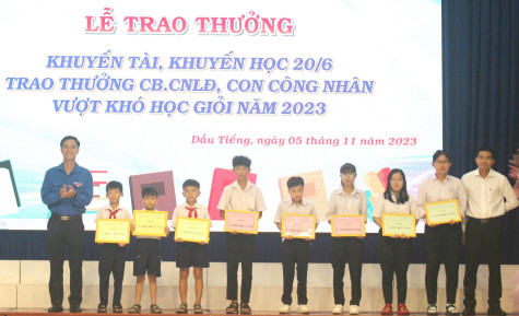 Đoàn Thanh niên, Công đoàn Công ty TNHH MTV Cao su Dầu Tiếng: Trao học bổng “Khuyến tài, khuyến học”