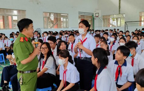 Ngăn chặn thuốc lá điện tử, ma túy trong môi trường học đường: Thực hiện từ sớm, từ xa