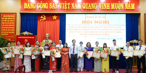 Học và làm theo Bác gắn với thực hiện nhiệm vụ chính trị của địa phương