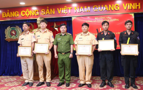 Trong 15 ngày đầu ra quân thực hiện cao điểm  phòng chống tội phạm: Khen thưởng nhiều tập thể, cá nhân