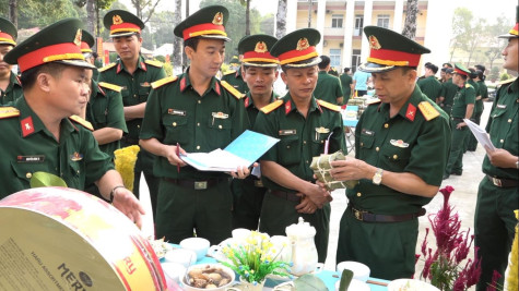 Sôi nổi Hội thi gói, nấu bánh chưng, bánh tét