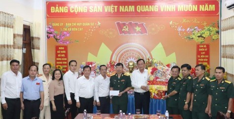 Lãnh đạo TX. Bến Cát thăm và chúc tết các đơn vị nhân dịp tết Nguyên đán Giáp Thìn năm 2024