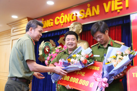 Triệt xóa đường dây mua bán ma túy xuyên quốc gia: Chiến công xuất sắc của Công an Bình Dương