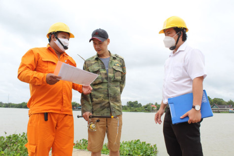 Bảo đảm an toàn lưới điện mùa khô: Không thả diều, đốt rác dưới đường dây điện