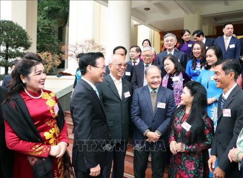 Phát huy vai trò to lớn của đội ngũ trí thức, văn nghệ sĩ trong xây dựng và bảo vệ Tổ quốc