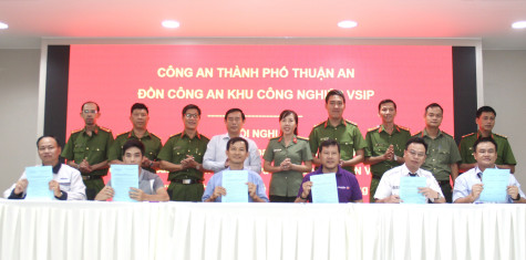 Ký kết triển khai thí điểm mô hình “Công nhân 5 không”