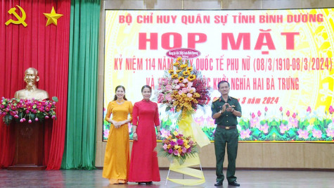 Bộ Chỉ huy Quân sự tỉnh: Họp mặt kỷ niệm Ngày Quốc tế Phụ nữ (8-3)