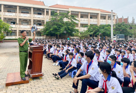 Phòng ngừa tệ nạn ma túy trong môi trường học đường: Cảnh giác ma túy “núp bóng” thực phẩm, đồ uống, thuốc lá điện tử