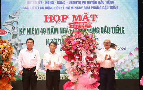 Họp mặt kỷ niệm 49 năm ngày giải phóng Dầu Tiếng