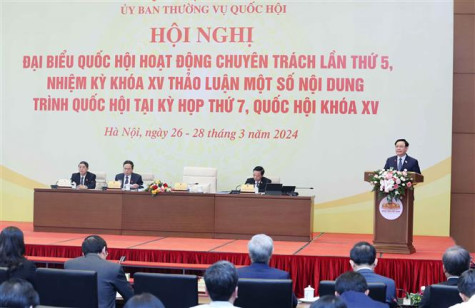 Đại biểu Quốc hội chuyên trách cho ý kiến về 8 dự án luật trình Quốc hội tại kỳ họp thứ 7