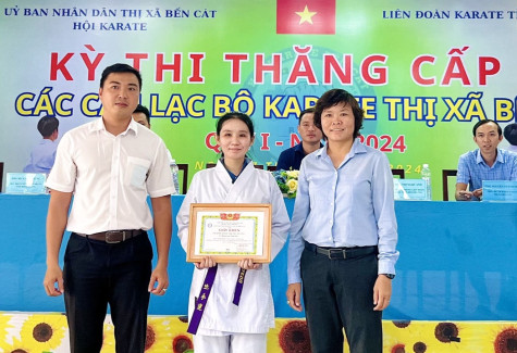 TX.Bến Cát: Gần 200 võ sinh Karate đạt yêu cầu thi thăng đai