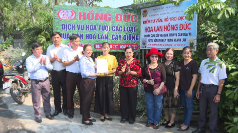 Hội nông dân phường Chánh Phú Hòa, Tx.Bến Cát: Ra mắt Chi hội nghề nghiệp Hoa Lan Hồng Đức