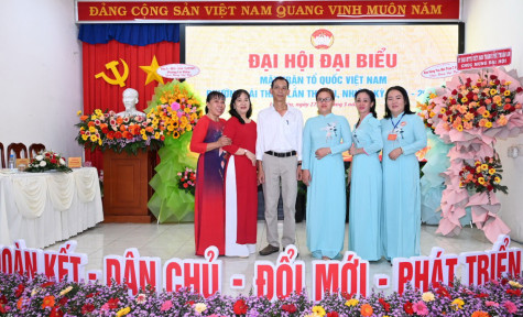 Người cán bộ “một vai nhiều gánh”