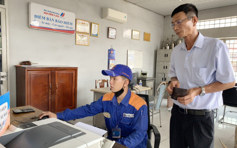 Thanh toán không dùng tiền mặt trong lĩnh vực kinh doanh xăng dầu: Những “điểm nghẽn” cần tháo gỡ