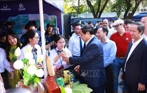 Thủ tướng Phạm Minh Chính: Học sinh, sinh viên kiên trì đương đầu thách thức, lập nghiệp thành công