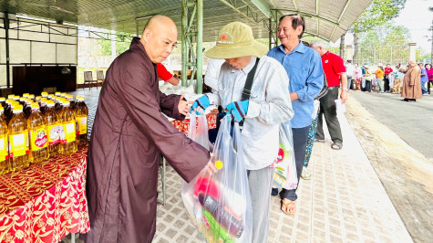 Mùa Phật đản ý nghĩa, ấm áp yêu thương