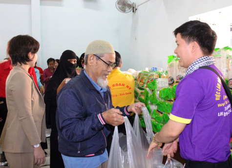 Huyện Dầu Tiếng: Gieo yêu thương qua những “tấm lòng vàng”