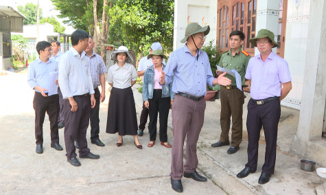 Lãnh đạo TP.Bến Cát khảo sát các khu, điểm nhà ở tự phát