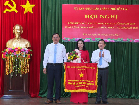 Trường Tiểu học Trần Quốc Tuấn (Tp.Bến Cát): Lá cờ đầu phong trào thi đua “Dạy tốt, học tốt”