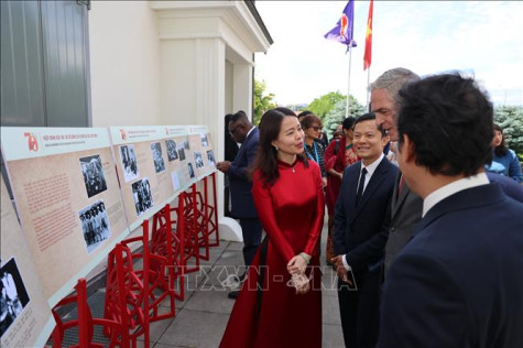 Triển lãm ảnh tại Thụy Sĩ về Hiệp định Geneva 1954