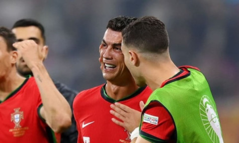 Bồ Đào Nha vào tứ kết dù Ronaldo hỏng phạt đền