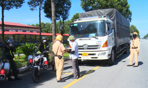 Huyện Bàu Bàng: Thông qua các chuyên đề, xử lý nhiều trường hợp vi phạm giao thông