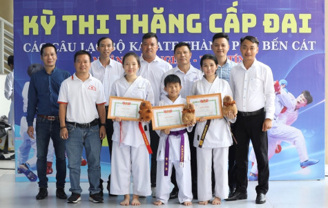 TP.Bến Cát: 164 võ sinh đạt yêu cầu thi thăng cấp đai karate quý II-2024