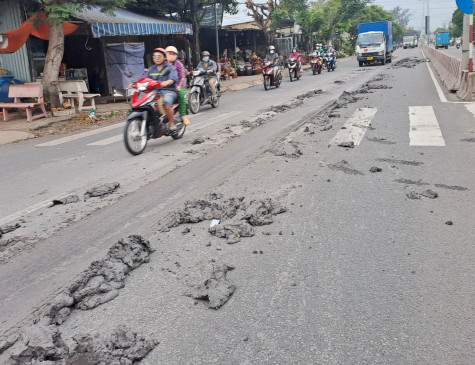 Cần xử lý nghiêm hành vi “bôi bẩn” đường