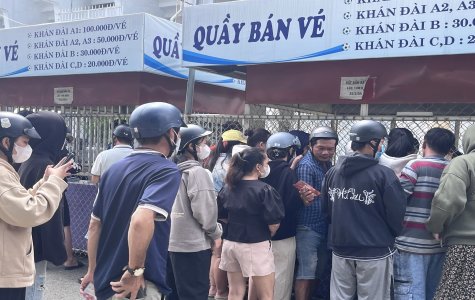 Khán giả hào hứng nhận vé xem trận đấu “Lan tỏa yêu thương”