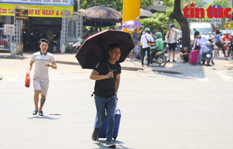 Thời tiết ngày 10-8: Nắng nóng gay gắt ở Bắc Bộ và Trung Bộ