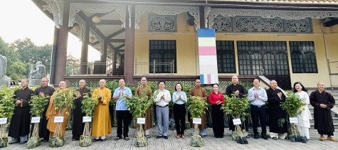 Giáo hội Phật giáo tỉnh: Phát động hưởng ứng cuộc vận động phủ xanh đô thị Thủ Dầu Một