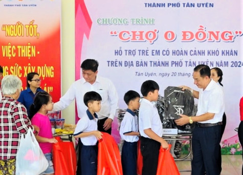 TP.Tân Uyên: Tổ chức “Chợ 0 đồng” cho trẻ em có hoàn cảnh khó khăn