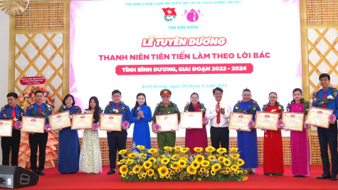 Nhớ Bác, làm theo Di chúc của Người