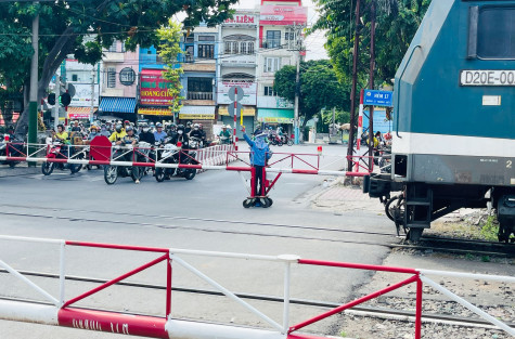 Bảo đảm trật tự an toàn giao thông đường sắt