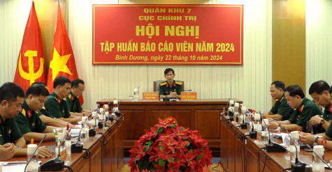 Quân khu 7: Tập huấn báo cáo viên năm 2024