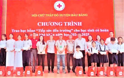 Huyện Bàu Bàng: Tiếp sức đến trường cho học sinh có hoàn cảnh khó khăn