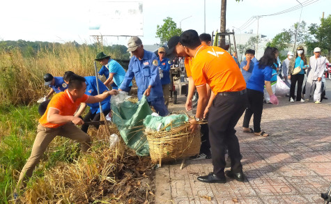 TP.Bến Cát: Thiết thực, hiệu quả từ thực hiện "Ngày thứ 7 văn minh"