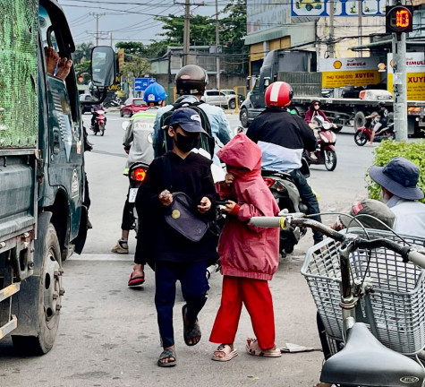 Tái diễn tình trạng ăn xin trên phố