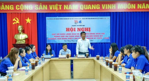 Binh Duong youth proud and confident in following the Party