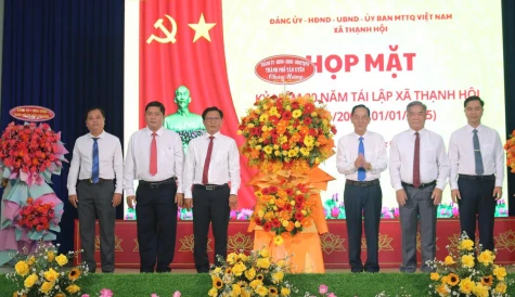 Họp mặt kỷ niệm 20 năm tái lập xã Thạnh Hội (TP.Tân Uyên)