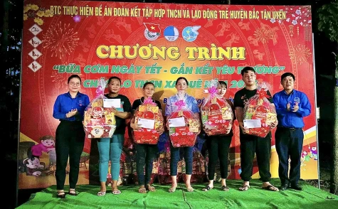 “Bữa cơm ngày tết - Gắn kết yêu thương” dành cho công nhân