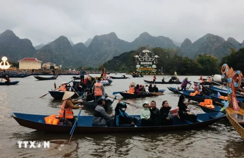 Cán bộ, công chức, viên chức không tổ chức du Xuân, chúc Tết trong giờ làm việc