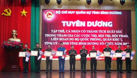 Bộ Chỉ huy Quân sự tỉnh tuyên dương tập thể và cá nhân đạt thành tích cao trong các hội thi, hội thao