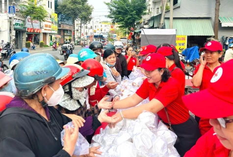 正月十五节盛会圆满落下帷幕