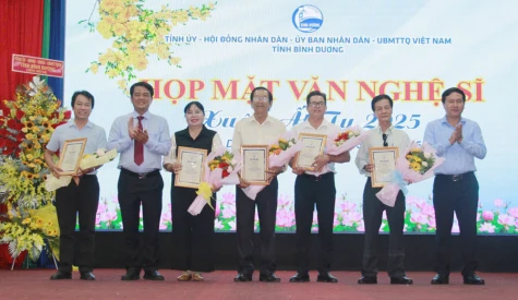 Arts and literature contest on “Studying and following President Ho Chi Minh’s ideology, morality and lifestyle” absorbs 432 works from 130 authors