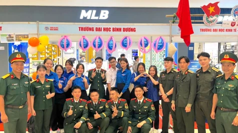 Hundreds of students participate in “Sharing Mekong river” festival