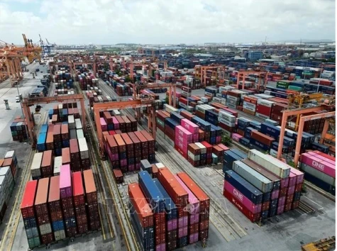 Vietnam aims for 454 billion USD export revenue amidst global headwinds