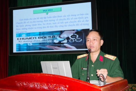 Sư đoàn 7 tập huấn chuyển đổi số