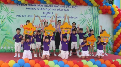Sôi nổi hội thi “Bé chuẩn bị vào lớp 1”