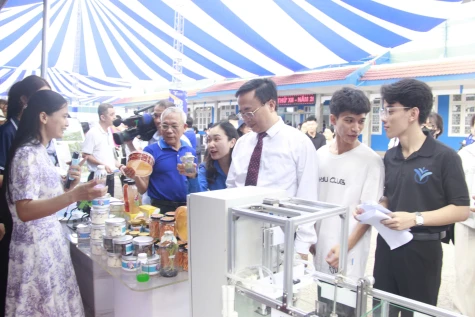 Sôi nổi Ngày hội việc làm – Job Fair TDMU năm 2025